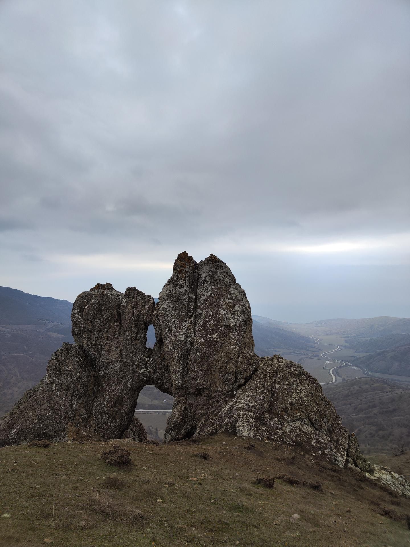 Старый Крым и хребет Хашки