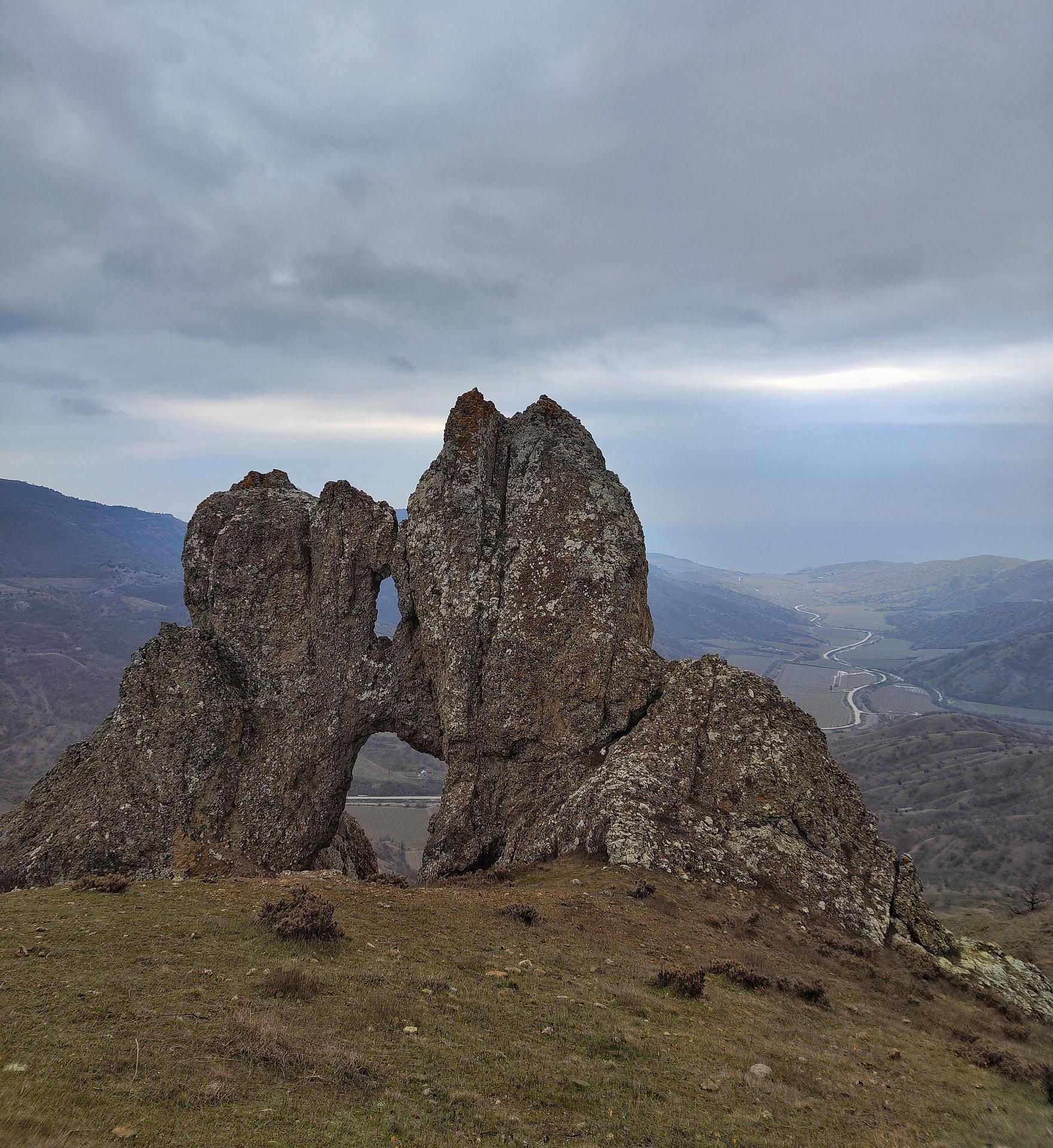 Старый Крым и хребет Хашки